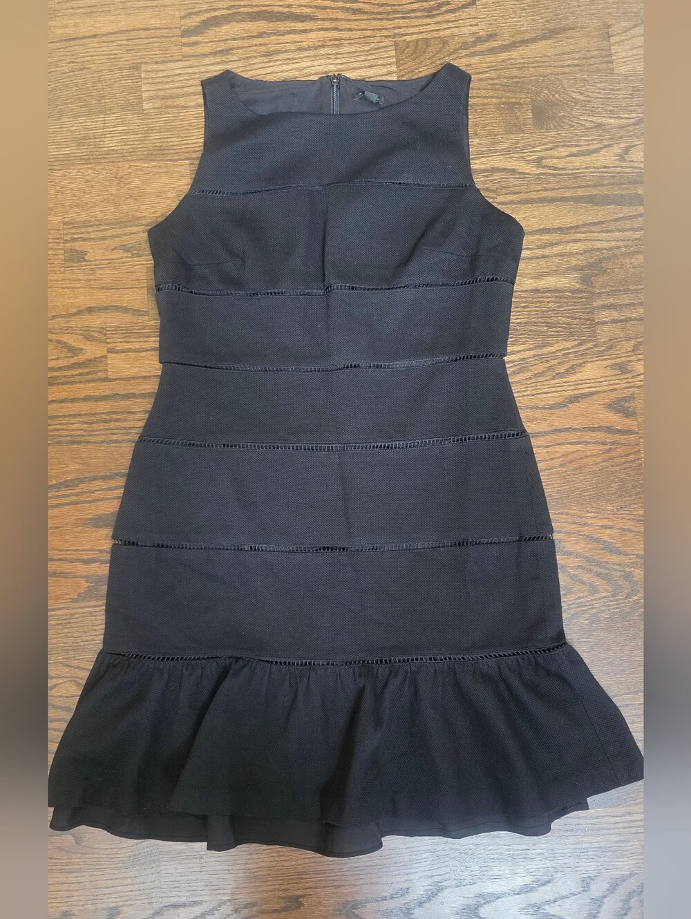 Ann Taylor LBD Black Sleeveless Sheath Dress Flounce Hem Size 6